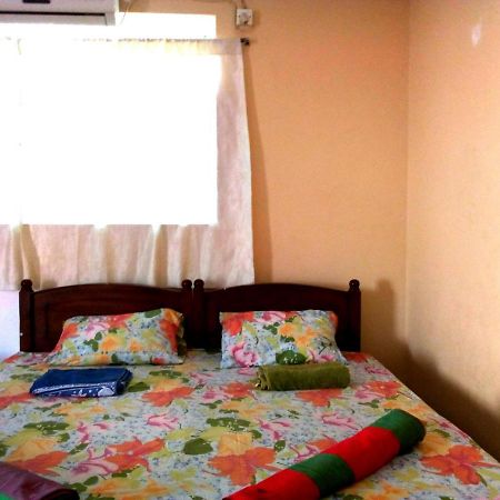 Randi Homestay In Негомбо Екстериор снимка
