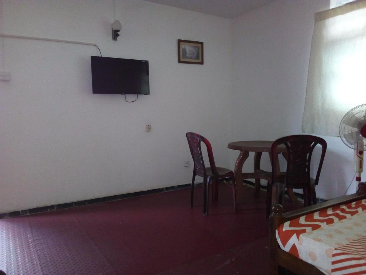 Randi Homestay In Негомбо Екстериор снимка