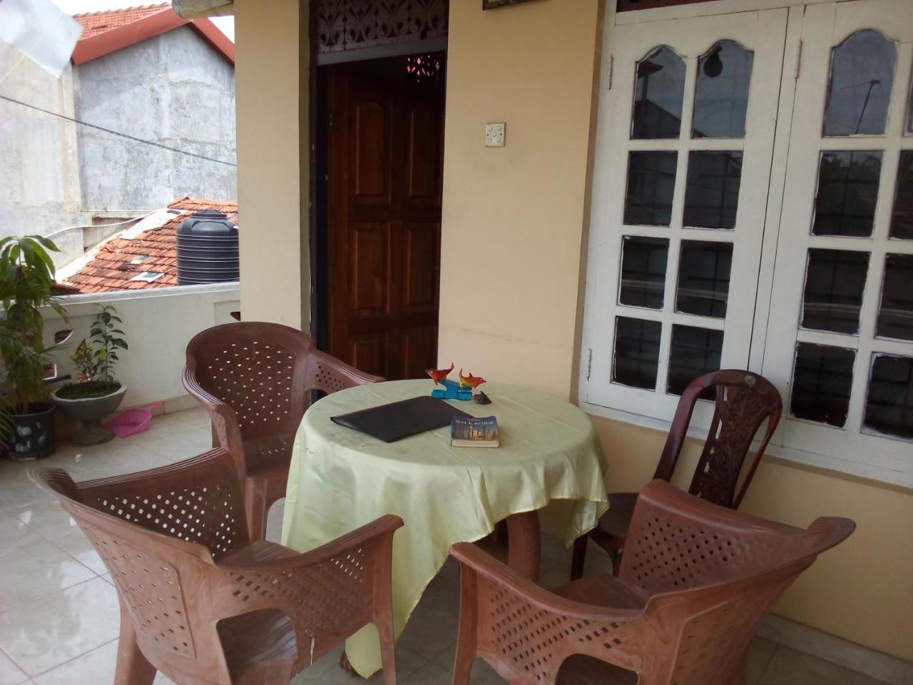 Randi Homestay In Негомбо Екстериор снимка