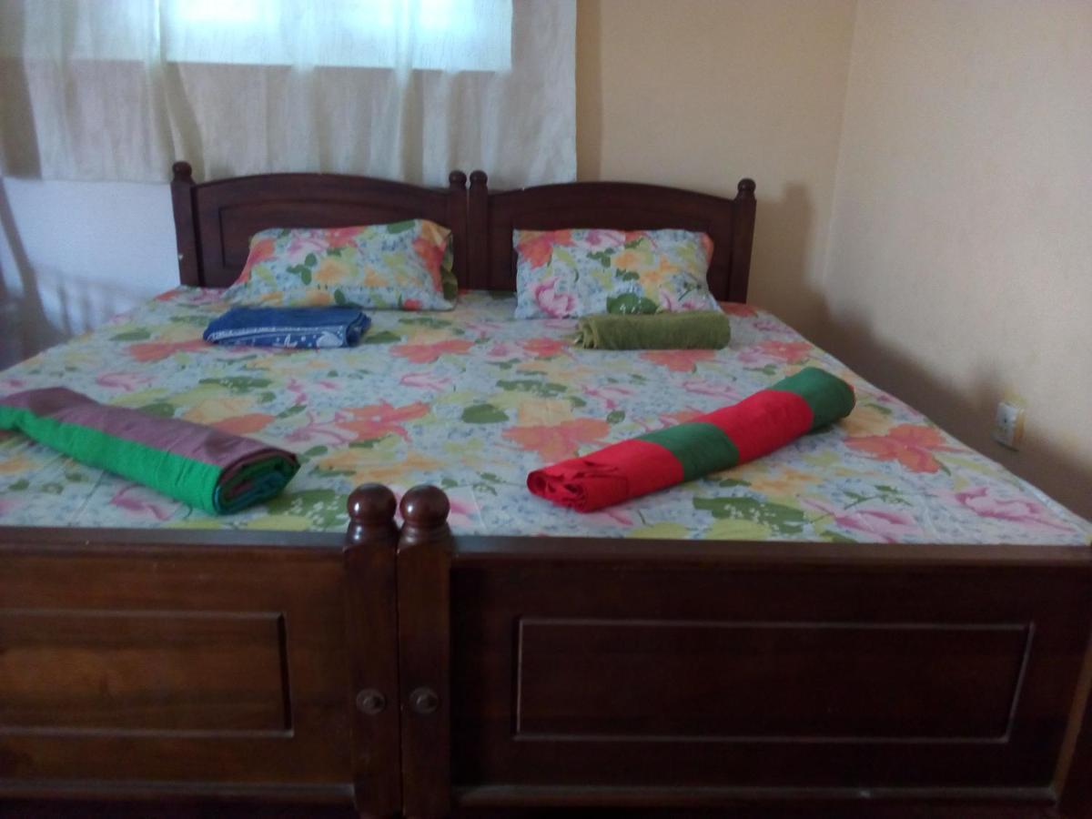 Randi Homestay In Негомбо Екстериор снимка